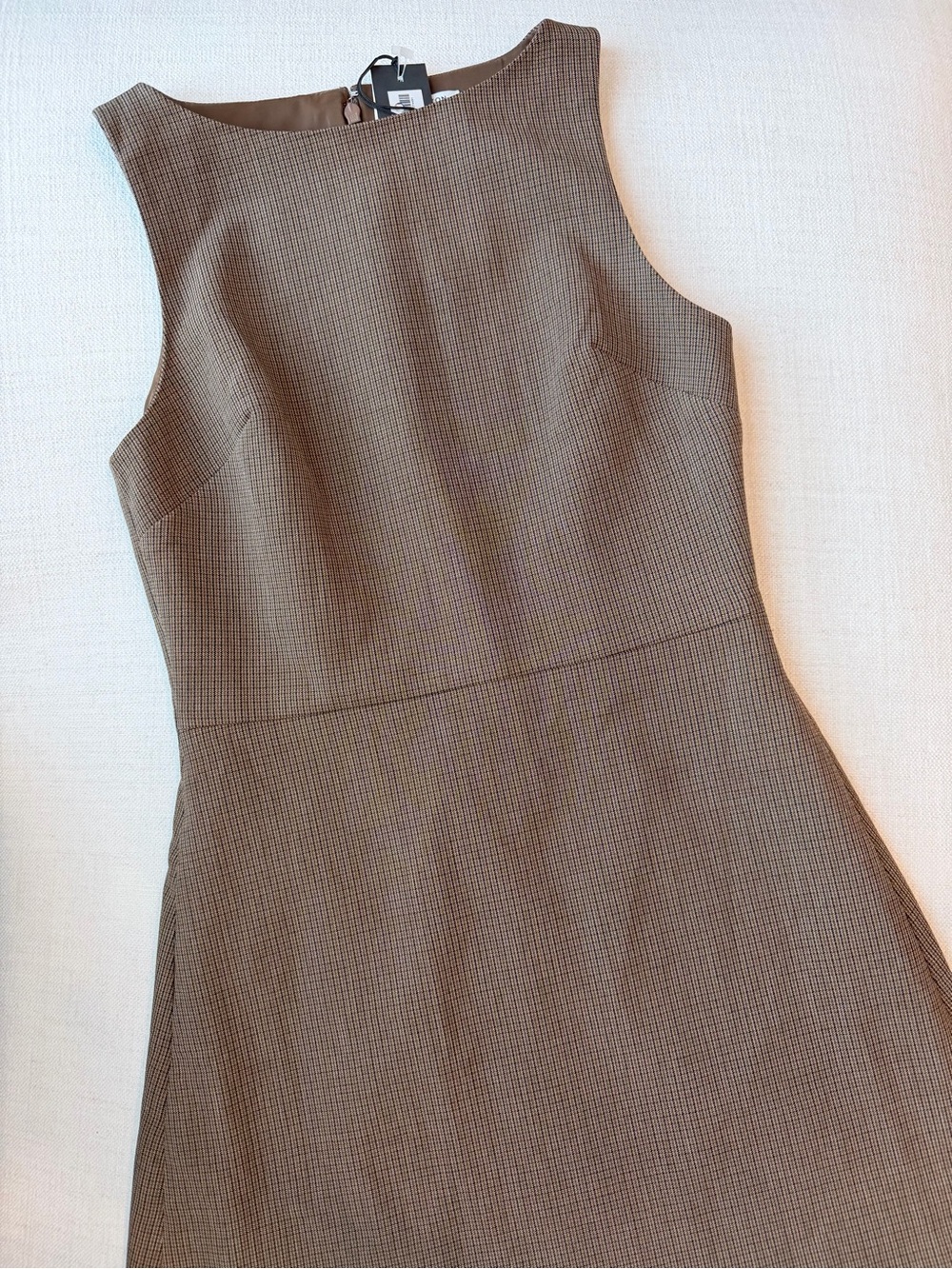 Aritzia Bond Dress Size 0 NWT - Picture 4 of 4